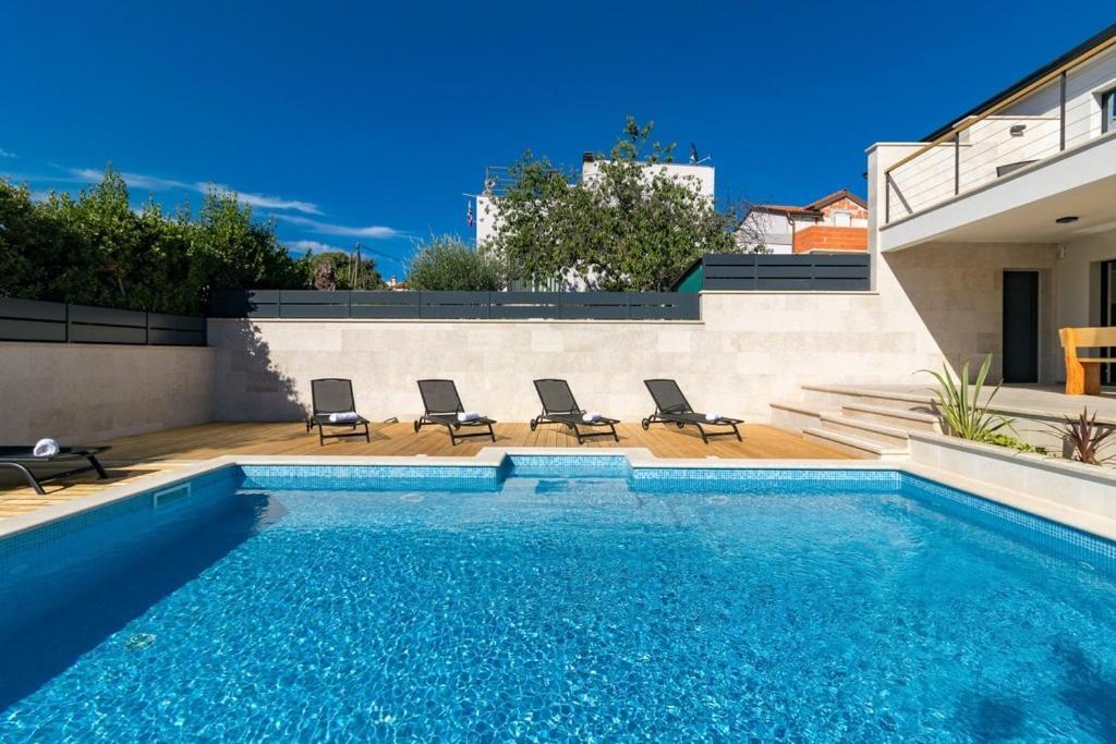 Villa Munat Ližnjan エクステリア 写真