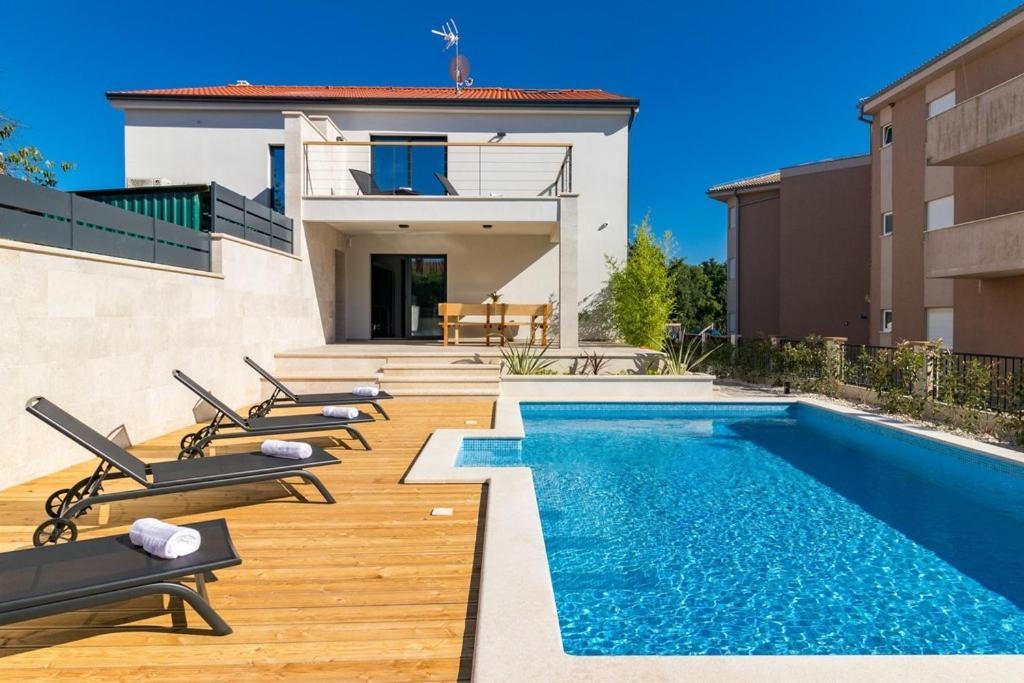 Villa Munat Ližnjan エクステリア 写真